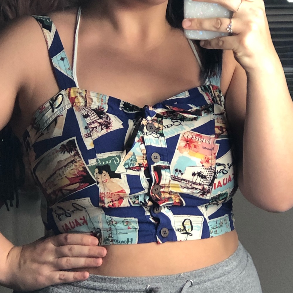 Super cute vintage inspired crop top